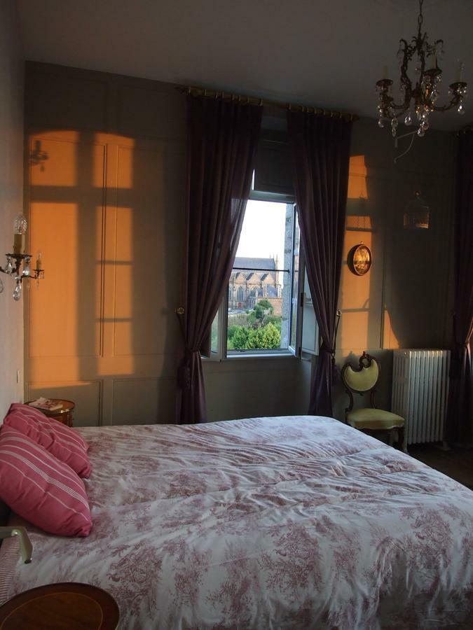 Hotel Particulier Le Mercier De Montigny -Une Nuit Sur Les Remparts- Fougères Eksteriør bilde