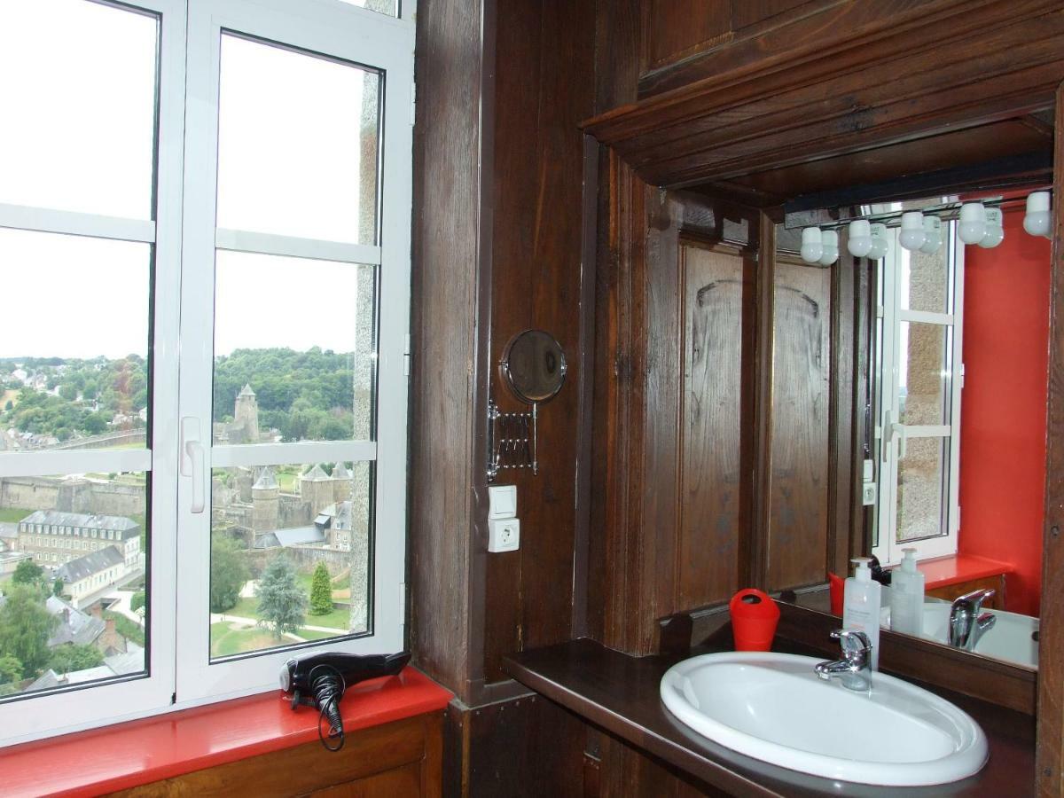Hotel Particulier Le Mercier De Montigny -Une Nuit Sur Les Remparts- Fougères Eksteriør bilde